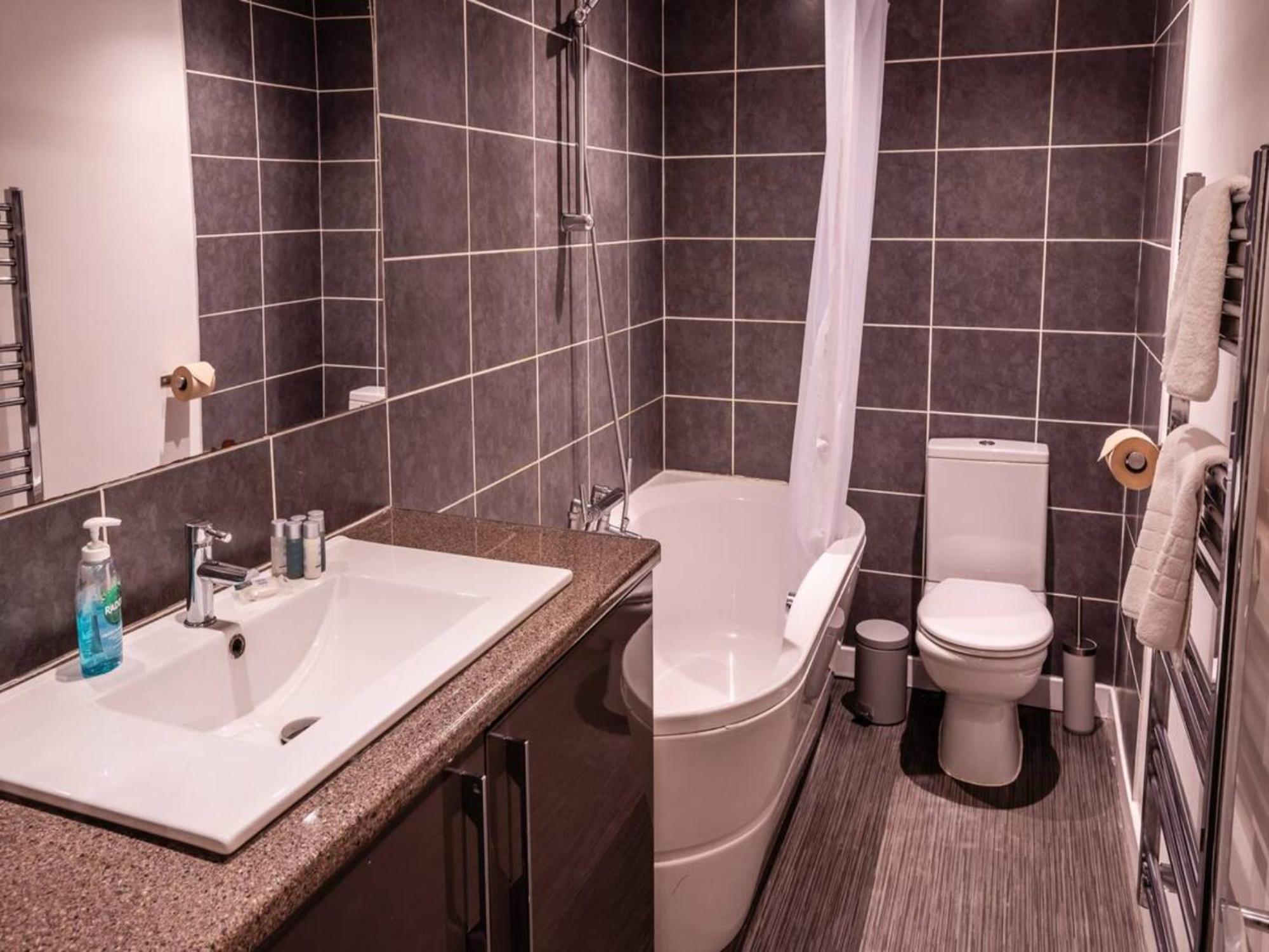 Newly Renovated Ideally Situated 2 Bedroom Flat Μπόρνμουθ Εξωτερικό φωτογραφία