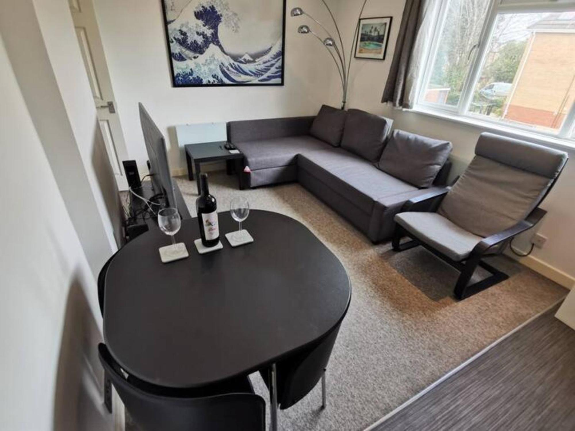 Newly Renovated Ideally Situated 2 Bedroom Flat Μπόρνμουθ Εξωτερικό φωτογραφία