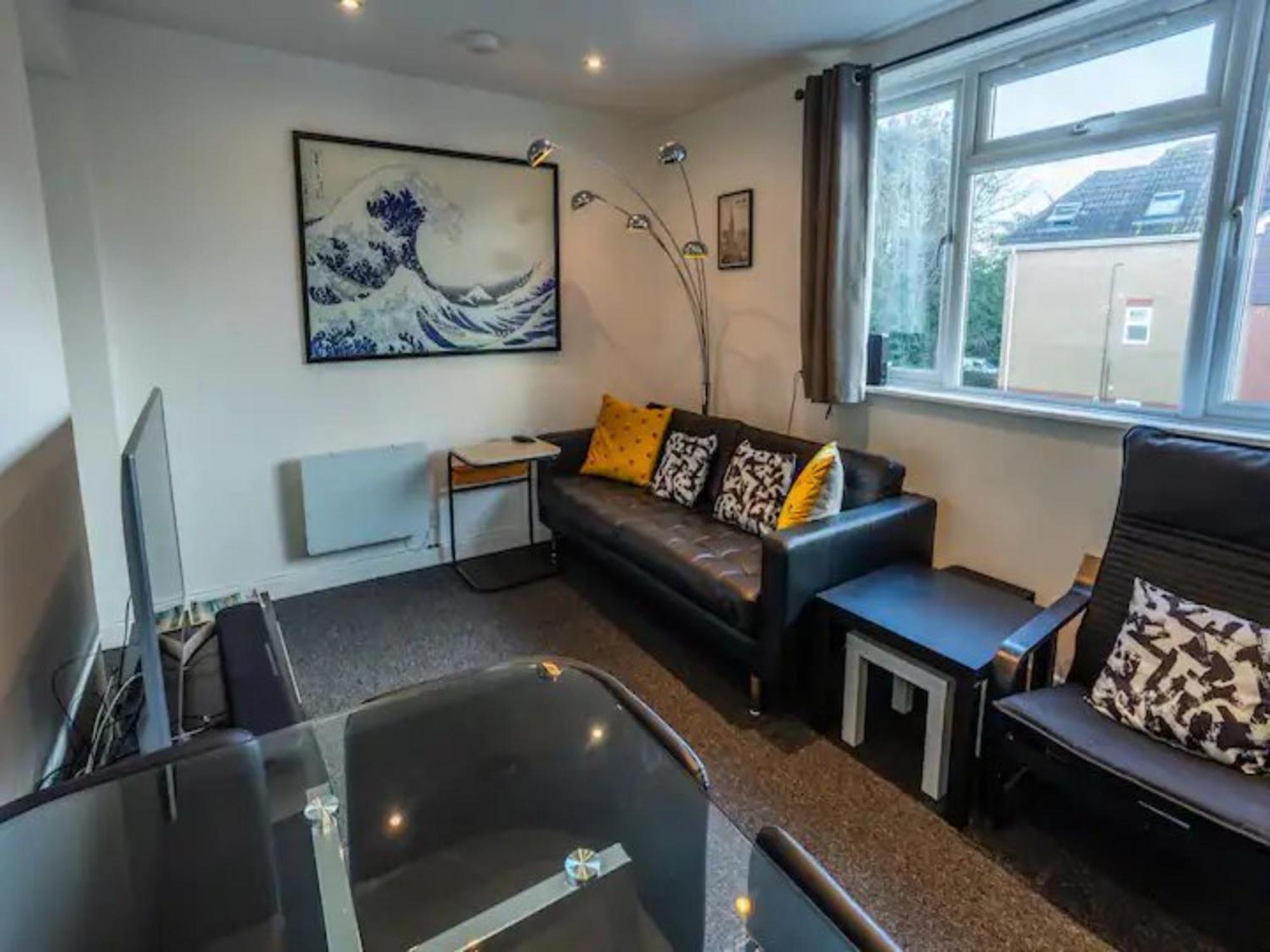 Newly Renovated Ideally Situated 2 Bedroom Flat Μπόρνμουθ Εξωτερικό φωτογραφία
